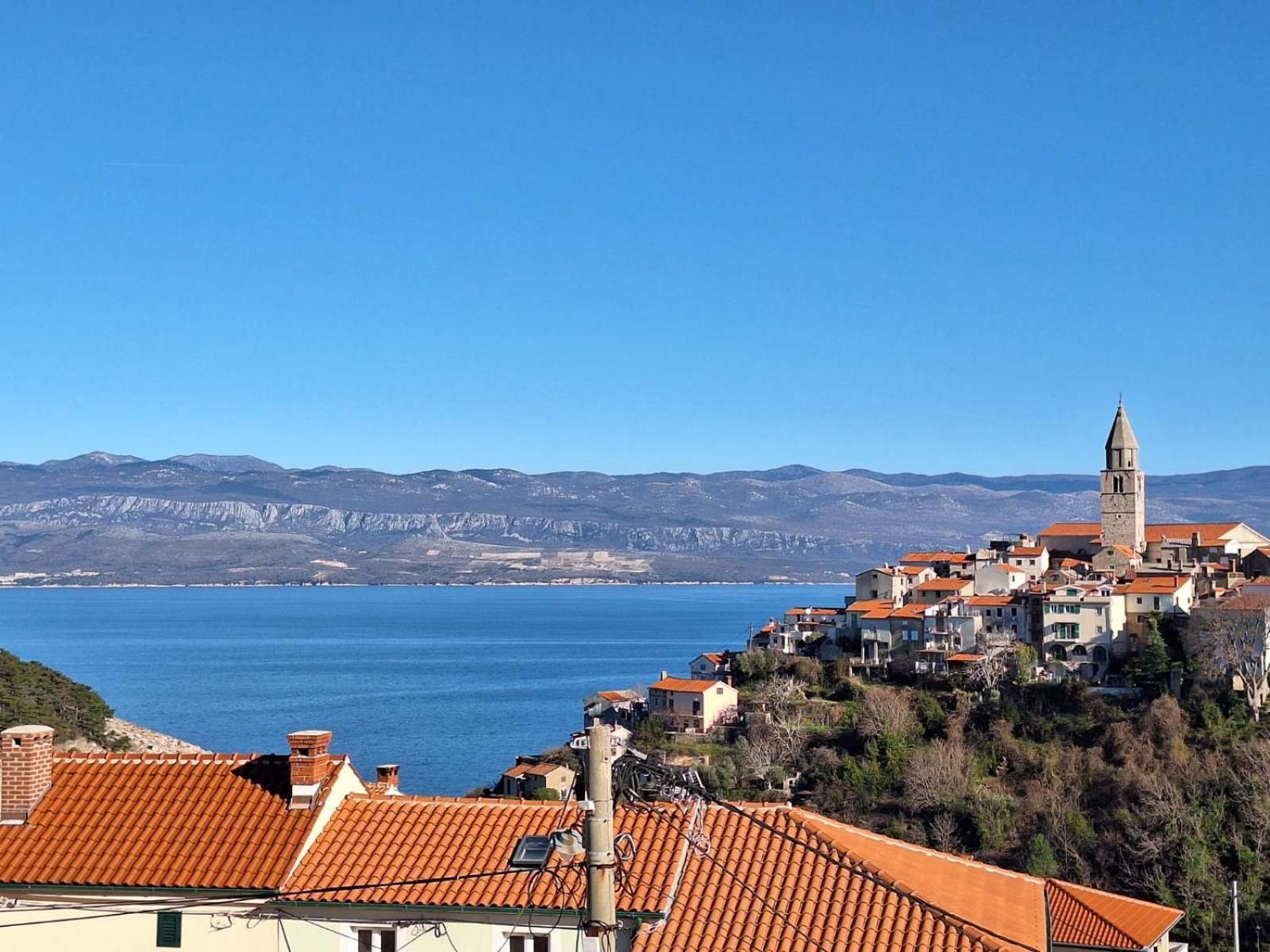 Apartmani Marin1 Vrbnik Exterior foto