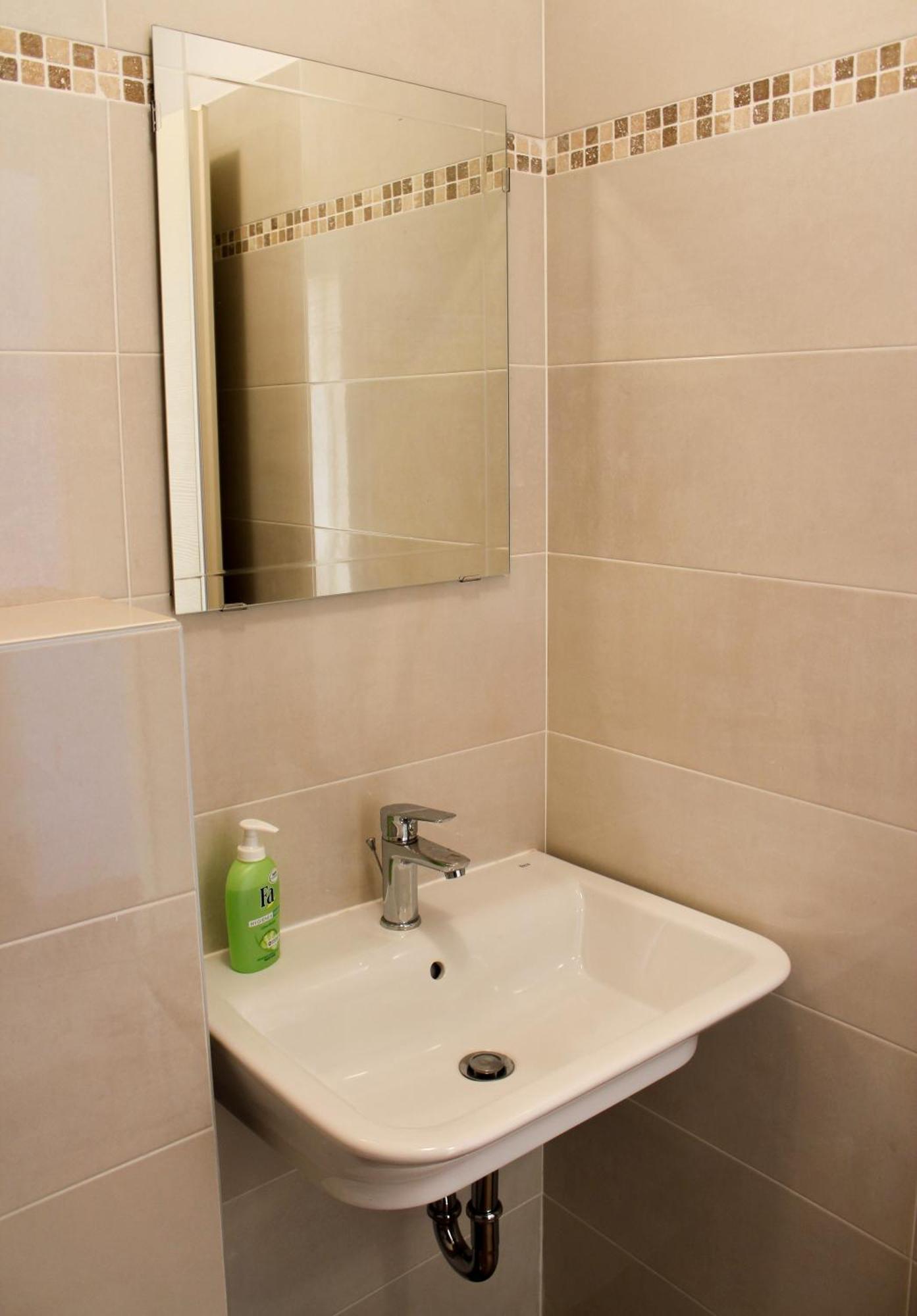 Apartmani Marin1 Vrbnik Cameră foto